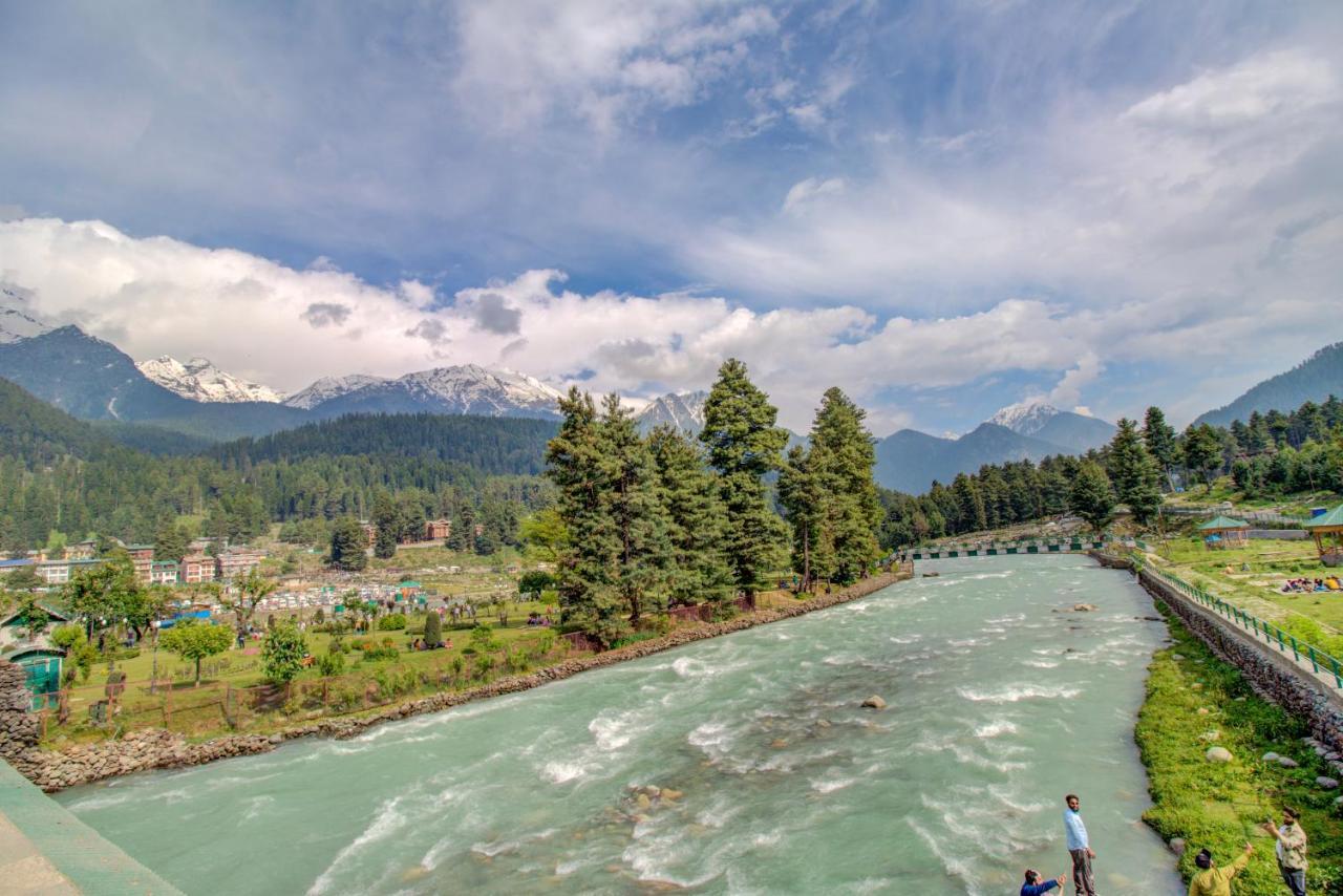 Hotel Little Silver Pahalgam Bagian luar foto