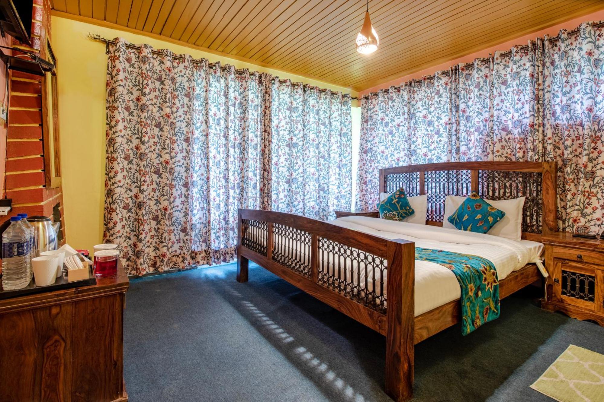 Hotel Little Silver Pahalgam Bagian luar foto