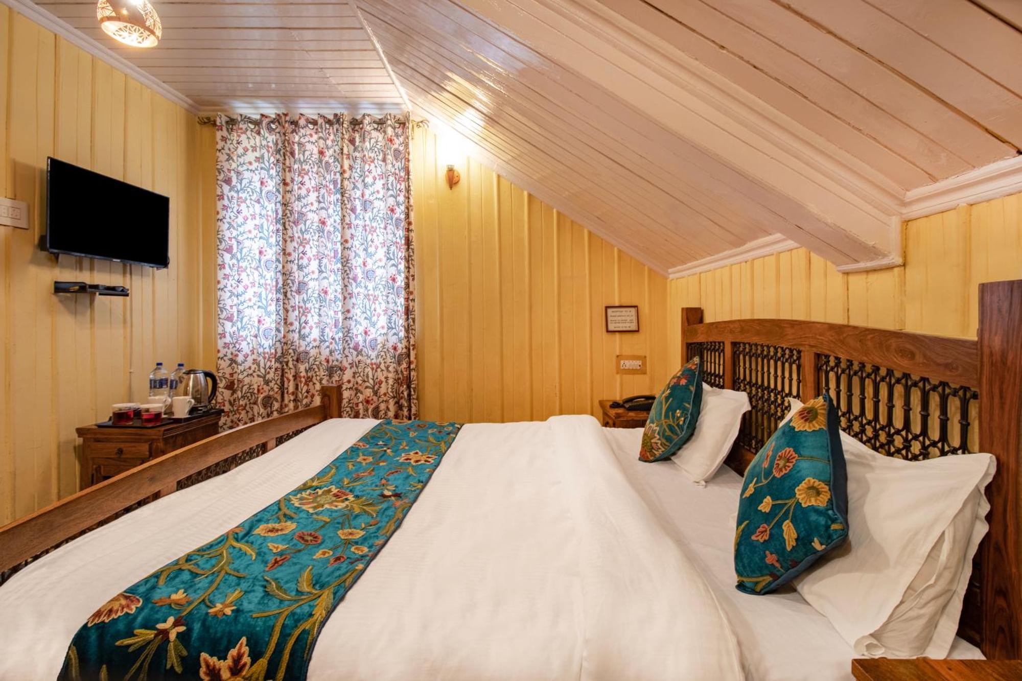 Hotel Little Silver Pahalgam Bagian luar foto