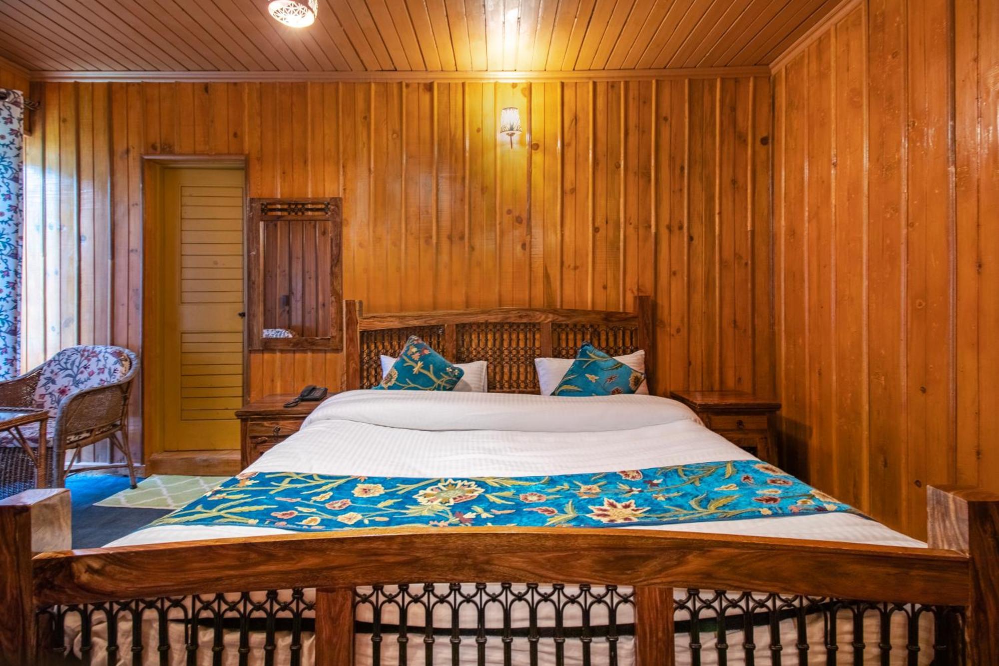 Hotel Little Silver Pahalgam Bagian luar foto