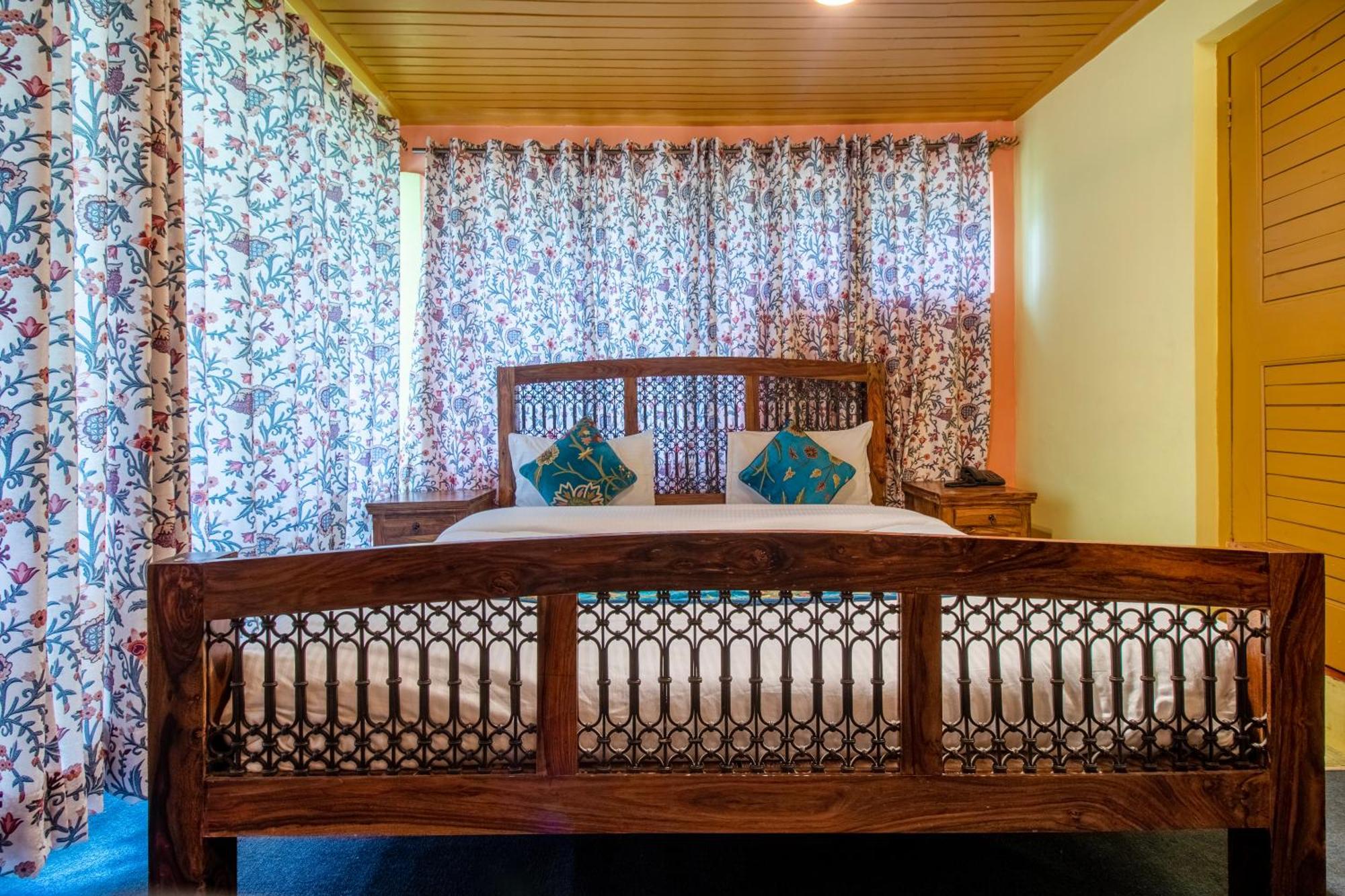 Hotel Little Silver Pahalgam Bagian luar foto