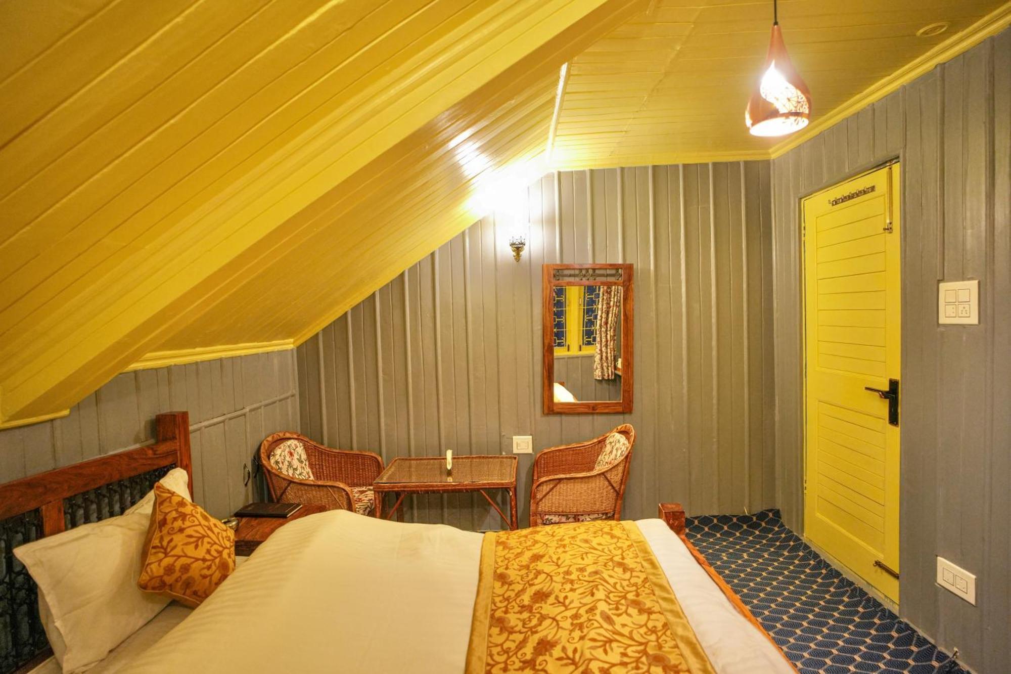 Hotel Little Silver Pahalgam Bagian luar foto