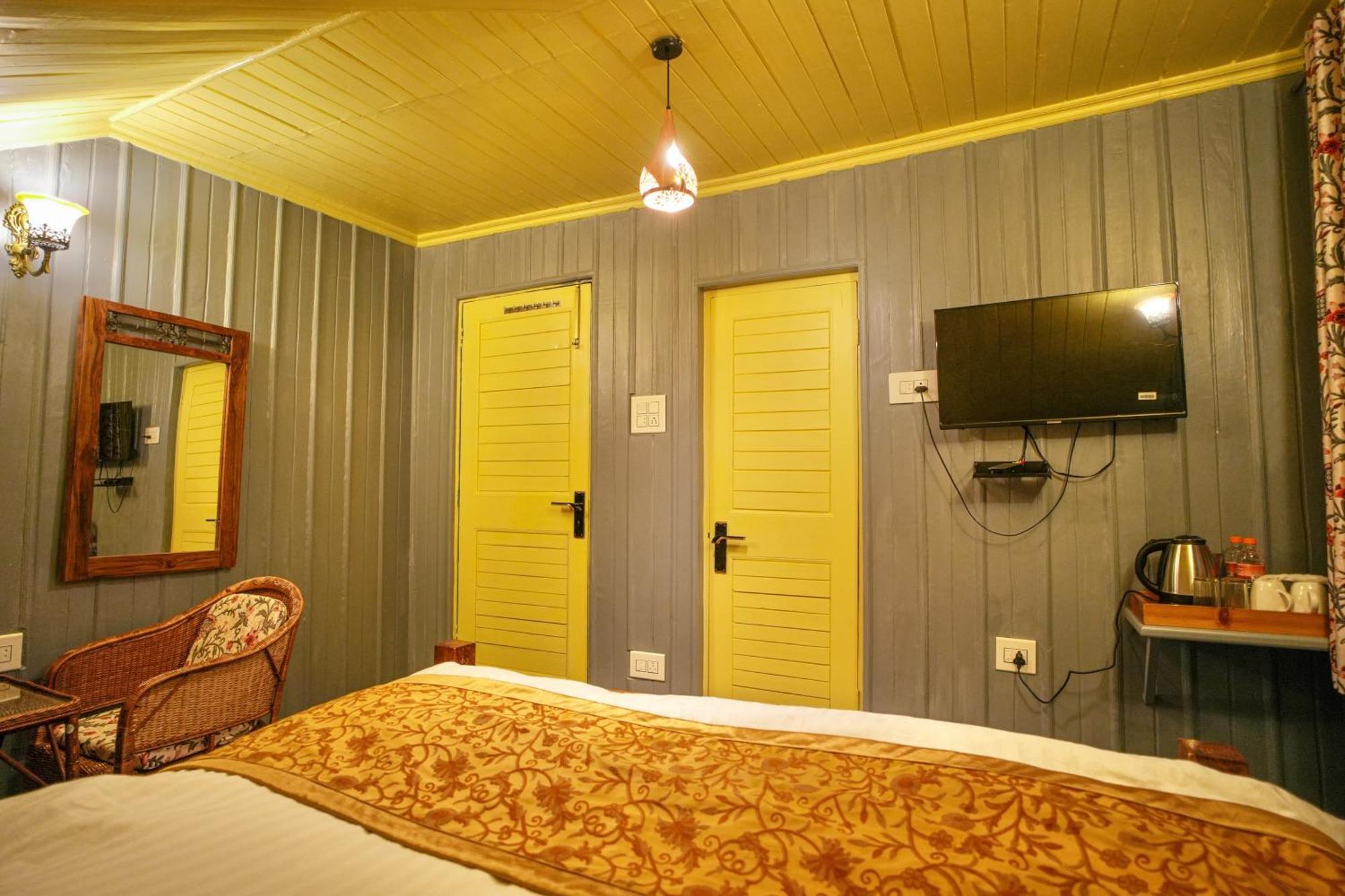 Hotel Little Silver Pahalgam Bagian luar foto