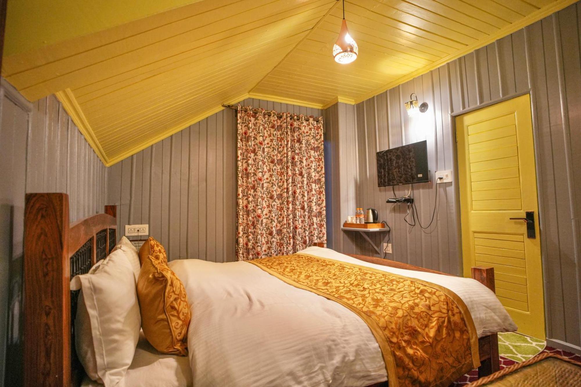 Hotel Little Silver Pahalgam Bagian luar foto