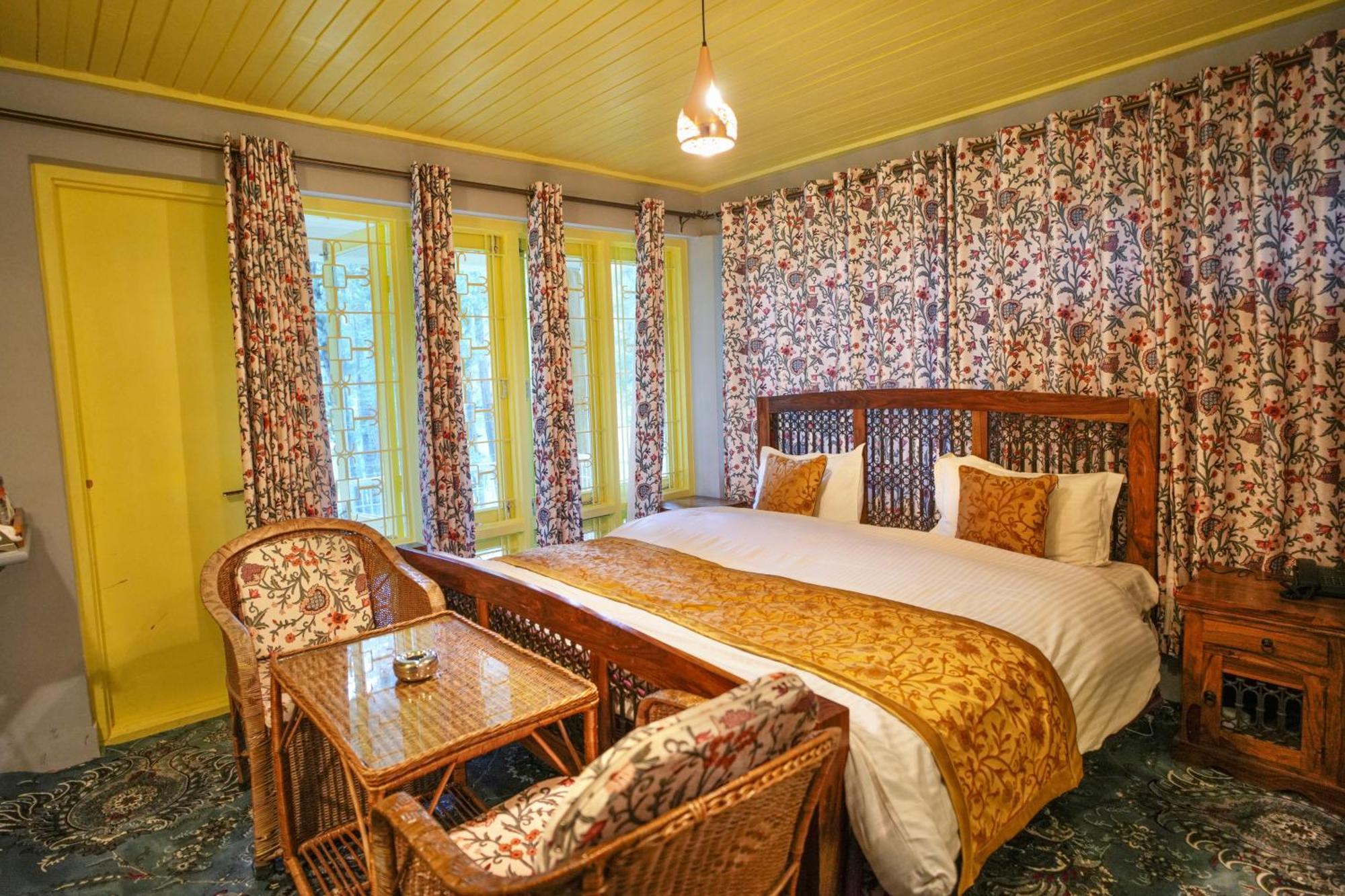 Hotel Little Silver Pahalgam Bagian luar foto